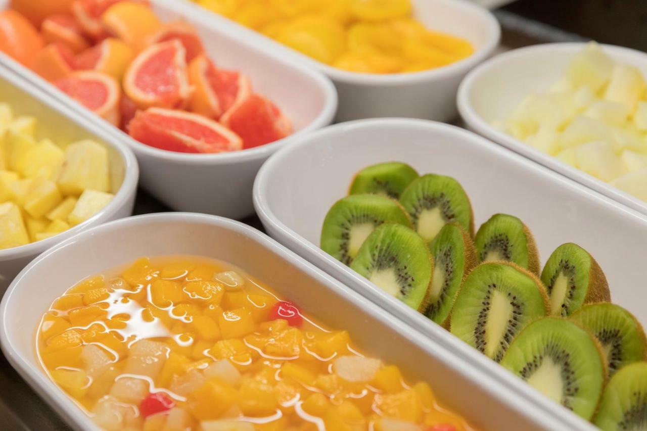 Hm Ayron Park - Adults Only 호텔 플라야 데 팔마 외부 사진 Fruit salad